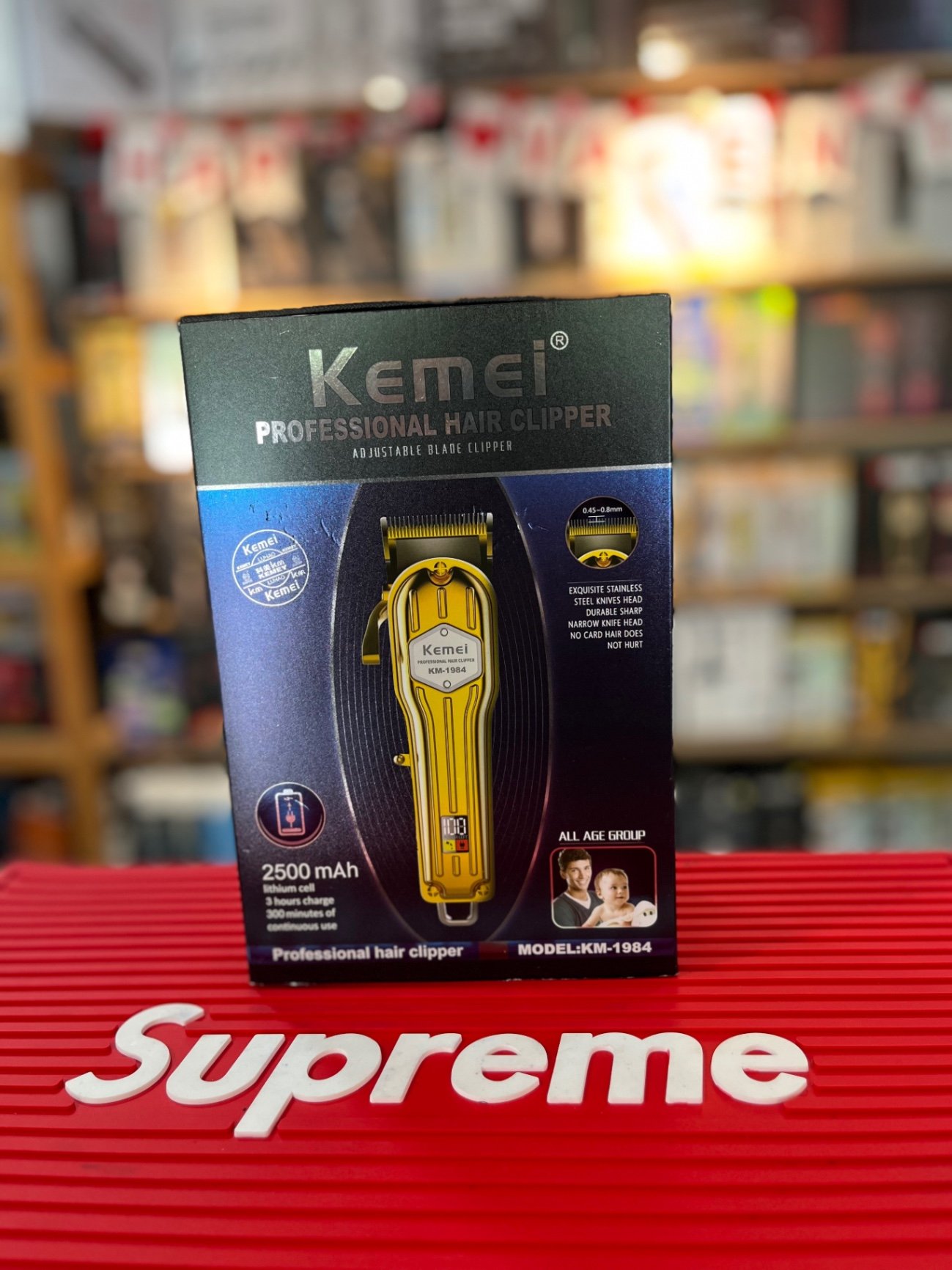 Planeta del barbero - maquina kemei 1984