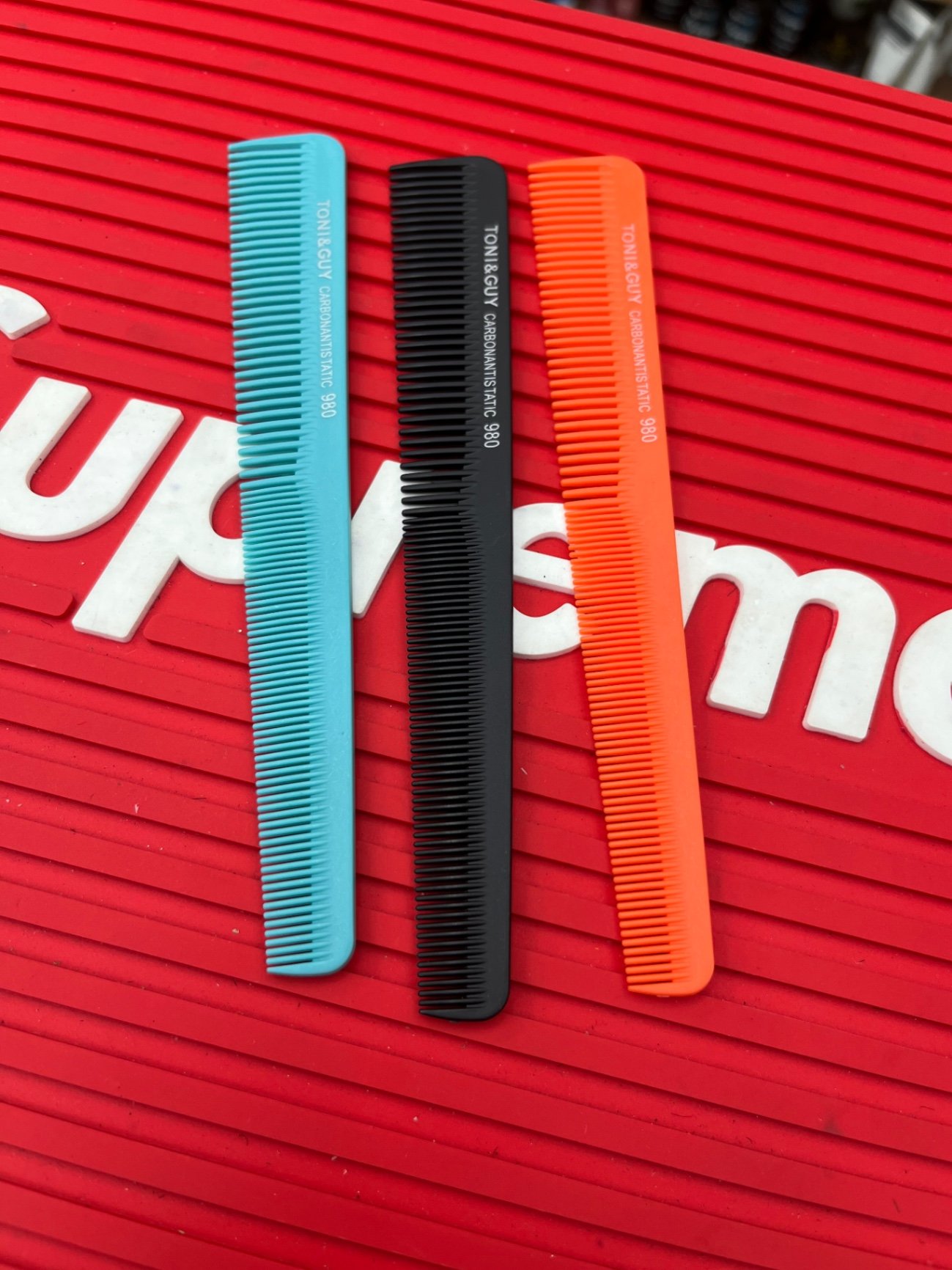 Planeta del barbero - Peinilla milimetrica