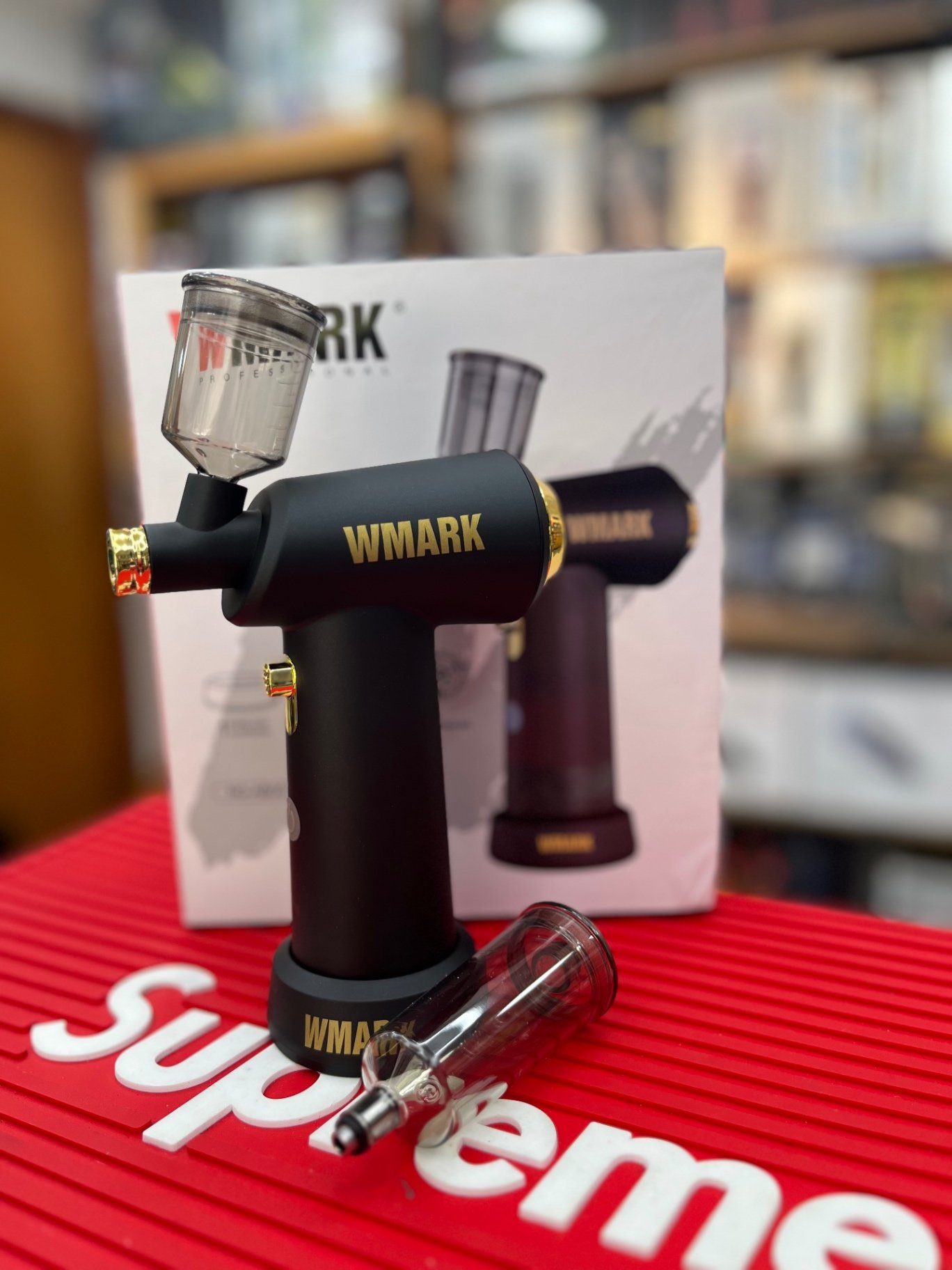 Planeta del barbero - aerografo wmark