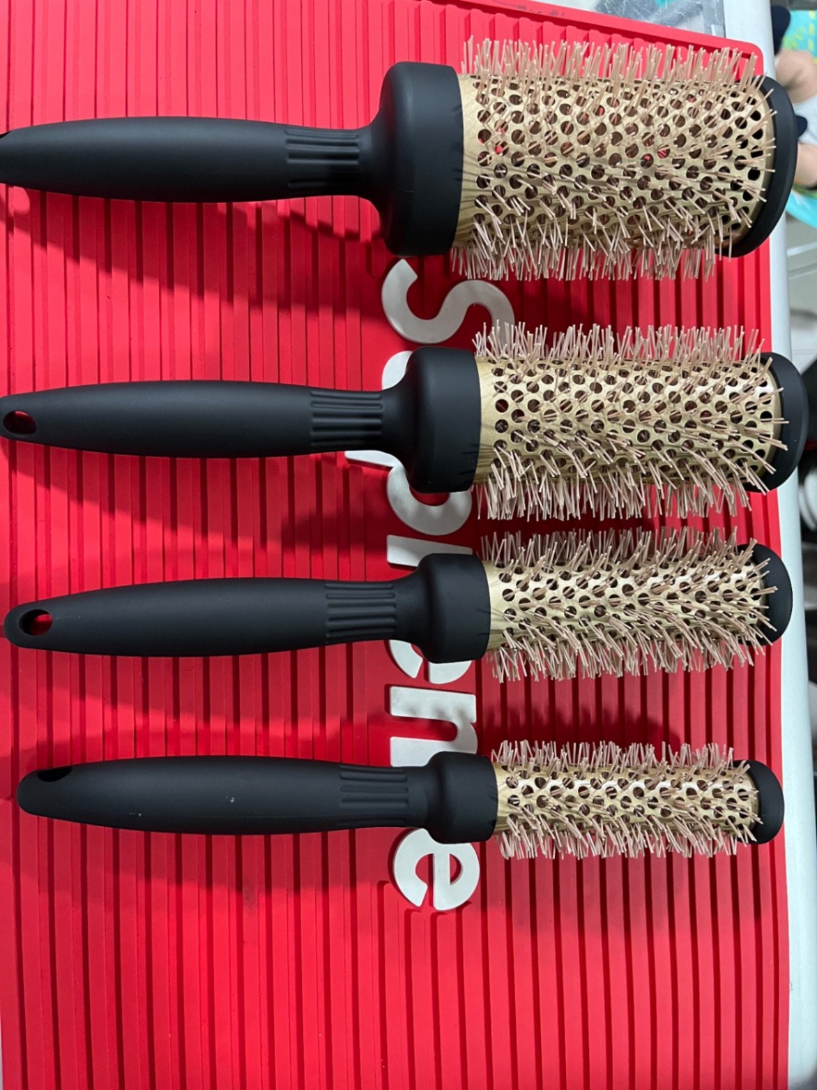 Planeta del barbero - kit de cepillos para secado x 4