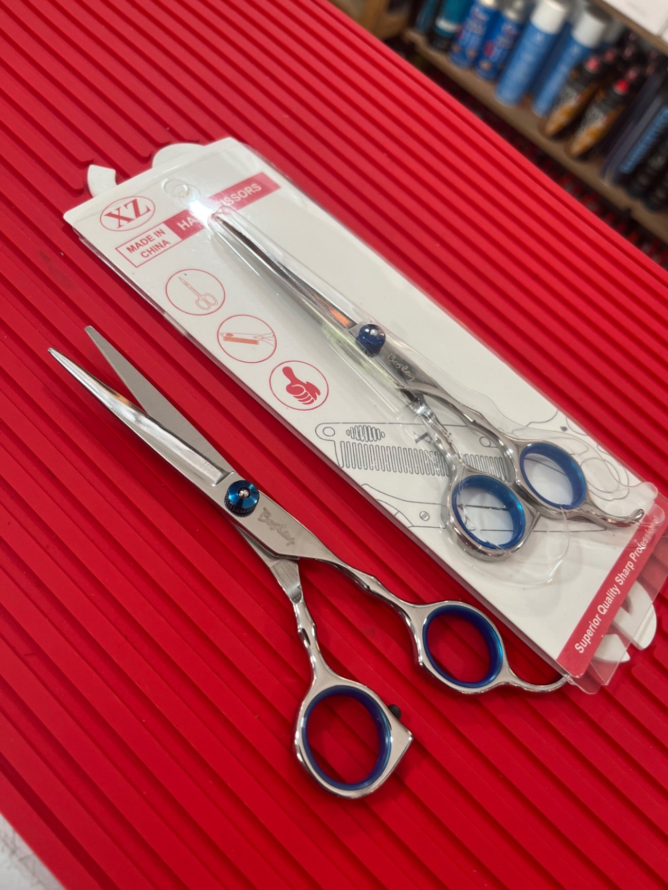 Planeta del barbero - tijera bosley 6