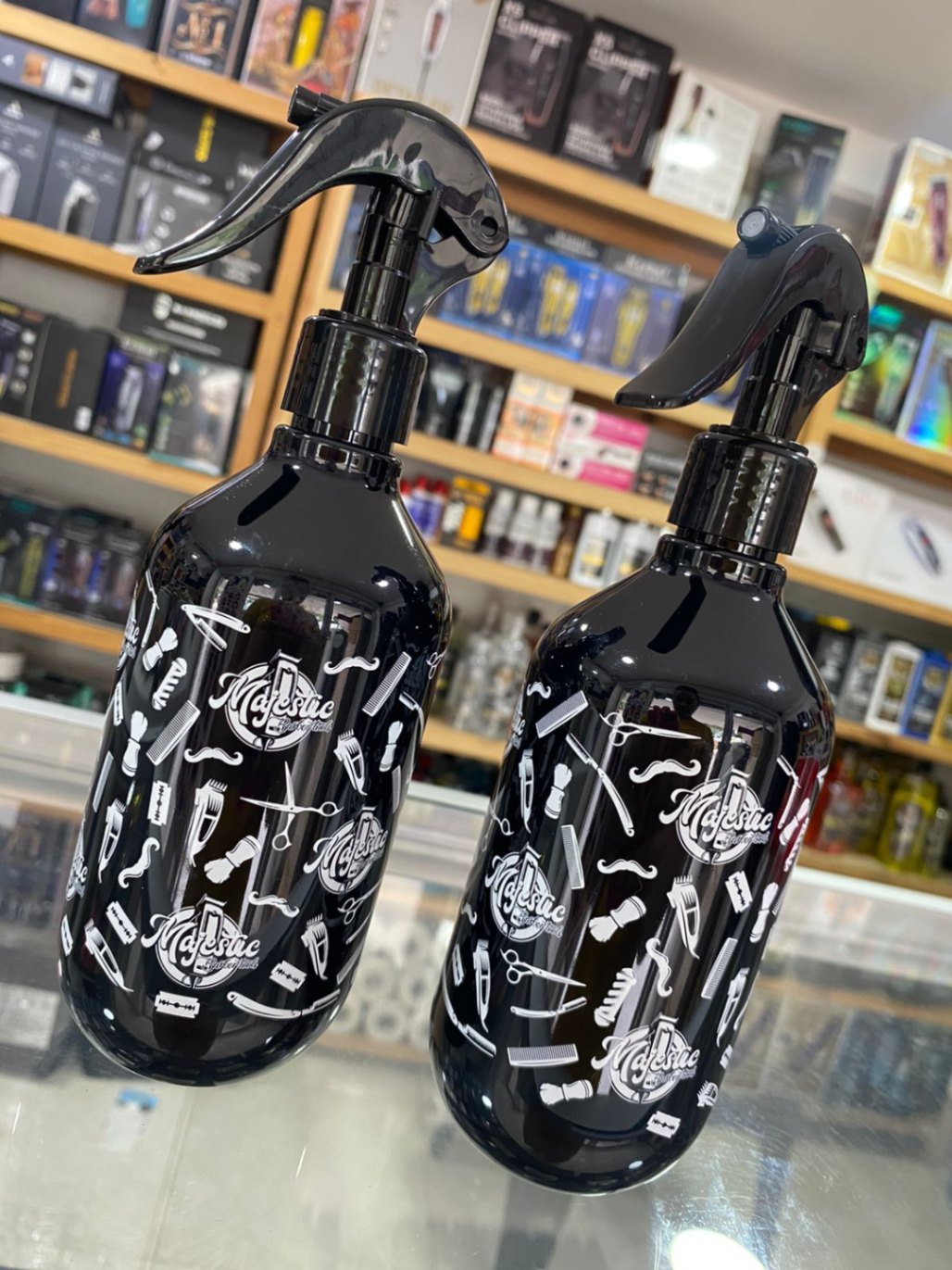 Planeta del barbero - atomizador negro majestic