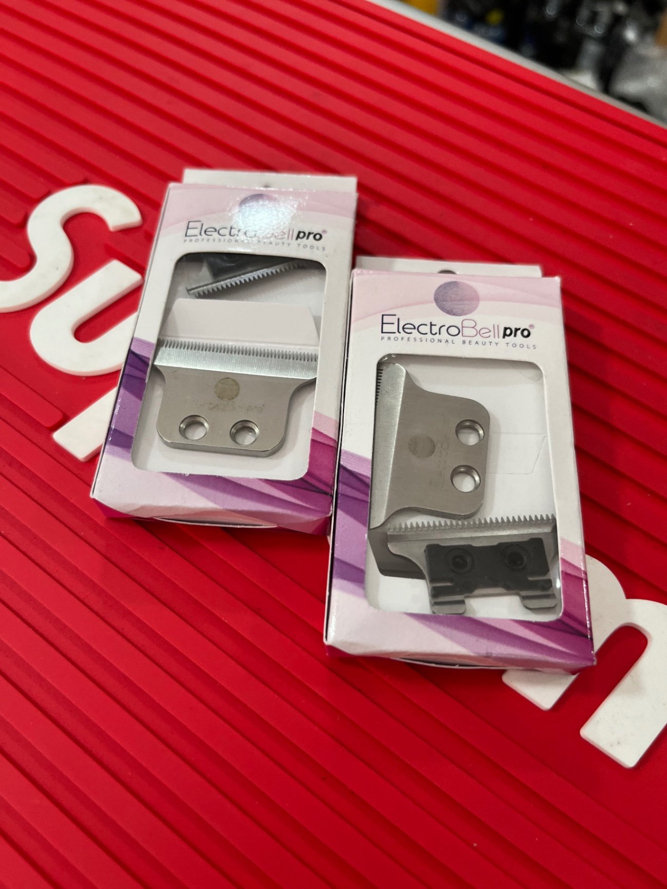 Planeta del barbero - cuchillas patillera electrobell