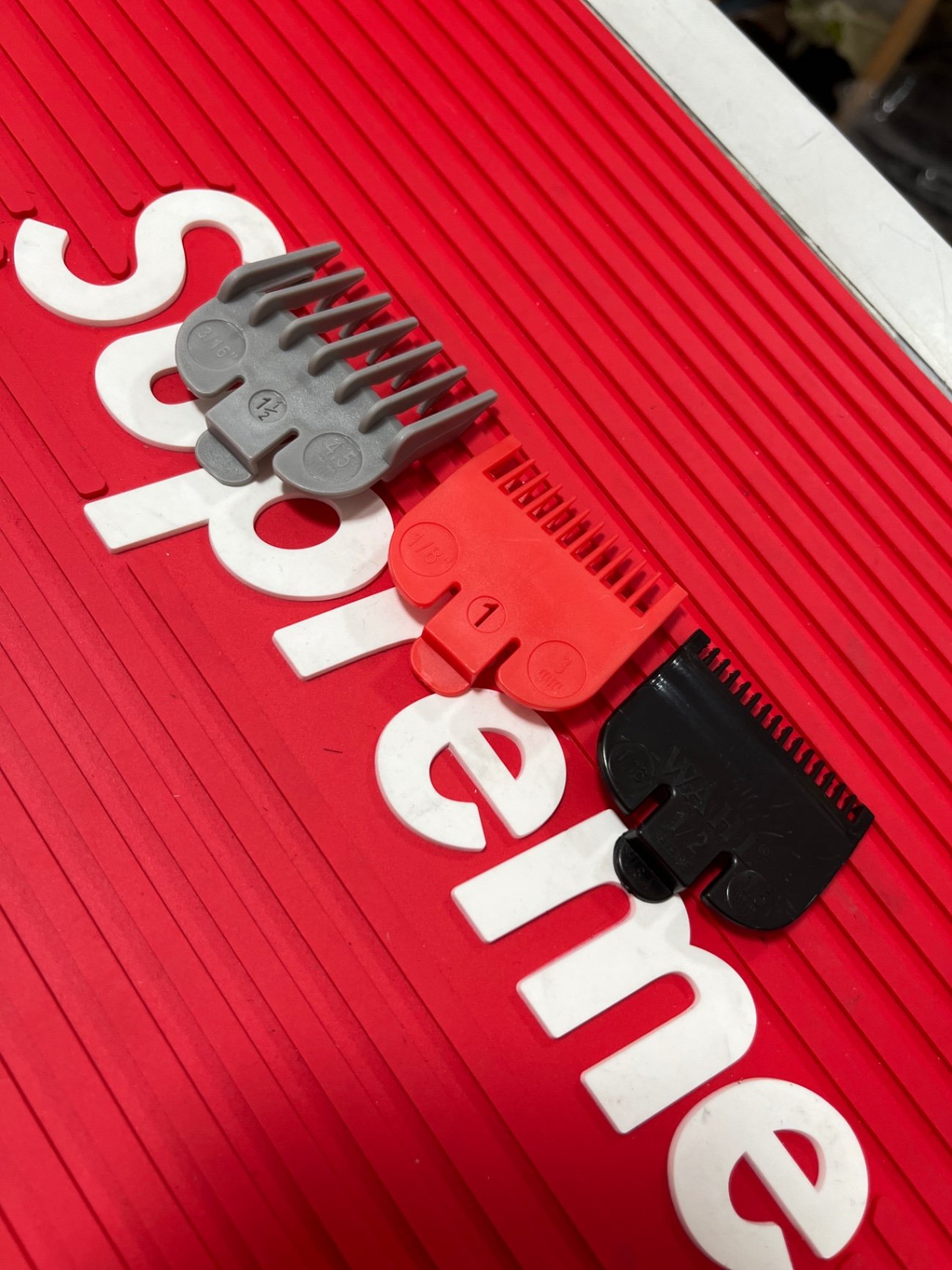 Planeta del barbero - peines sencillas